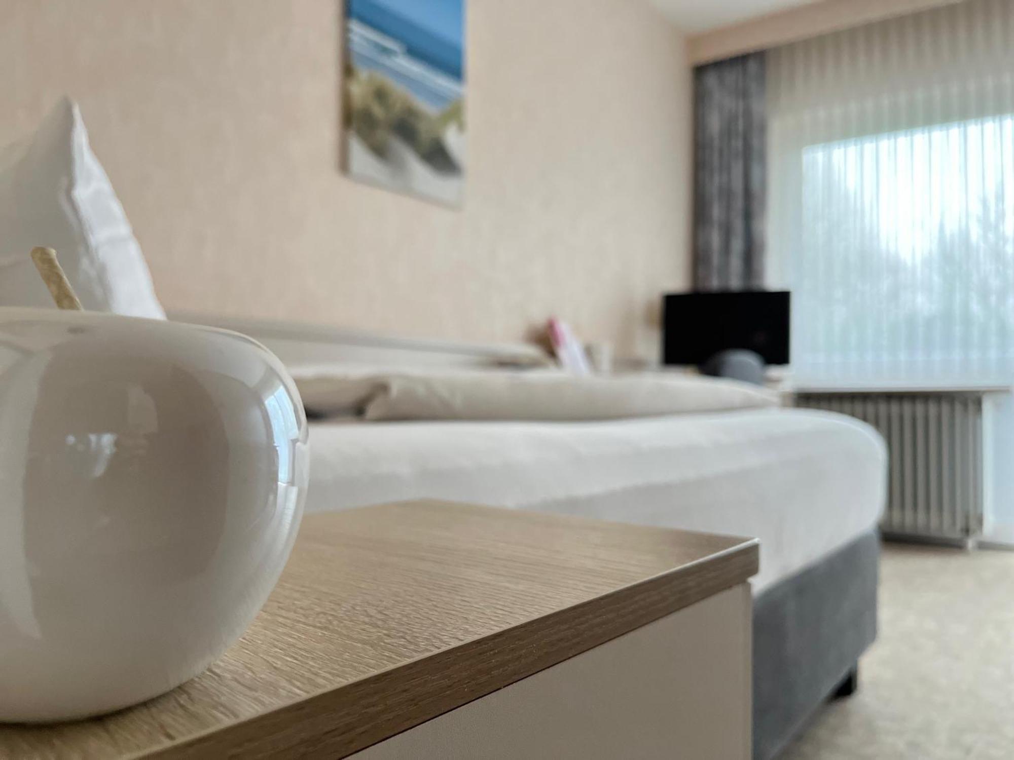 Hotel Zum Rosenteich บาดซวิสเชนอาว์น ภายนอก รูปภาพ
