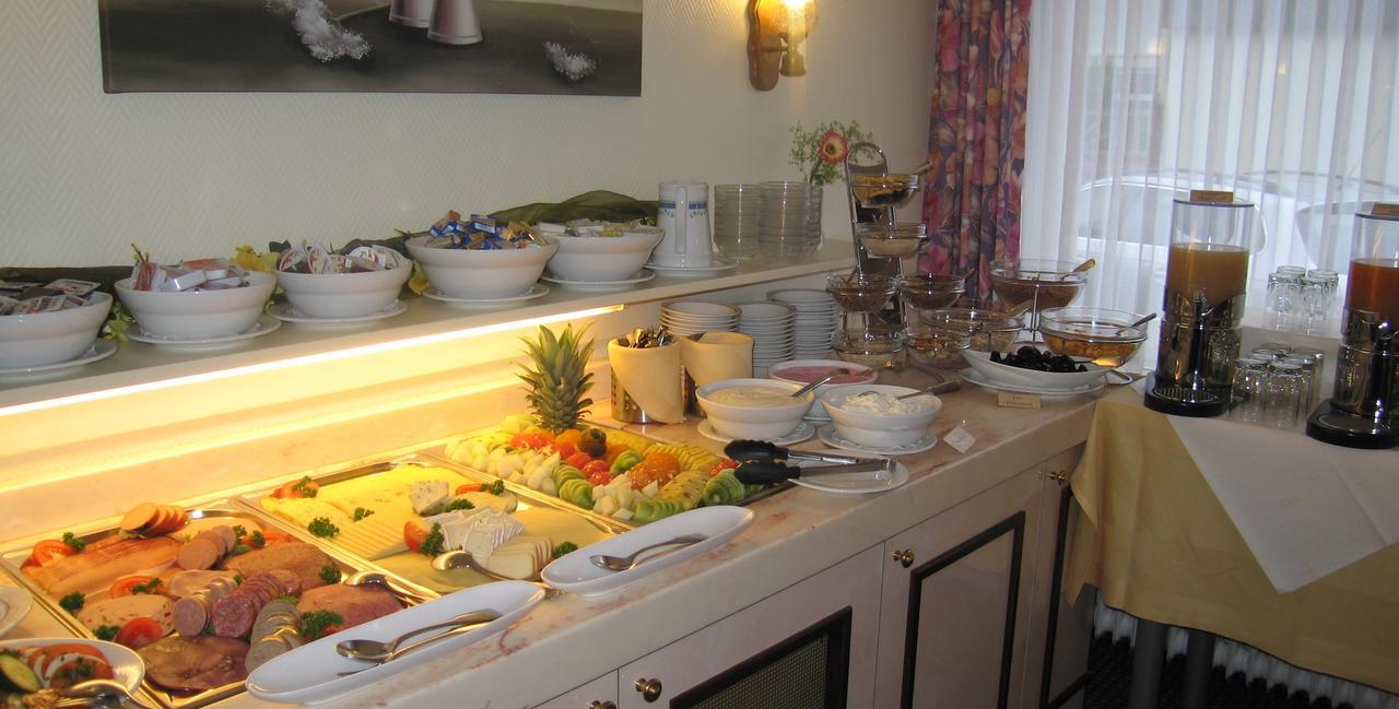 Hotel Zum Rosenteich บาดซวิสเชนอาว์น ภายนอก รูปภาพ