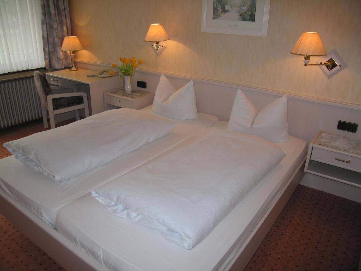 Hotel Zum Rosenteich บาดซวิสเชนอาว์น ภายนอก รูปภาพ