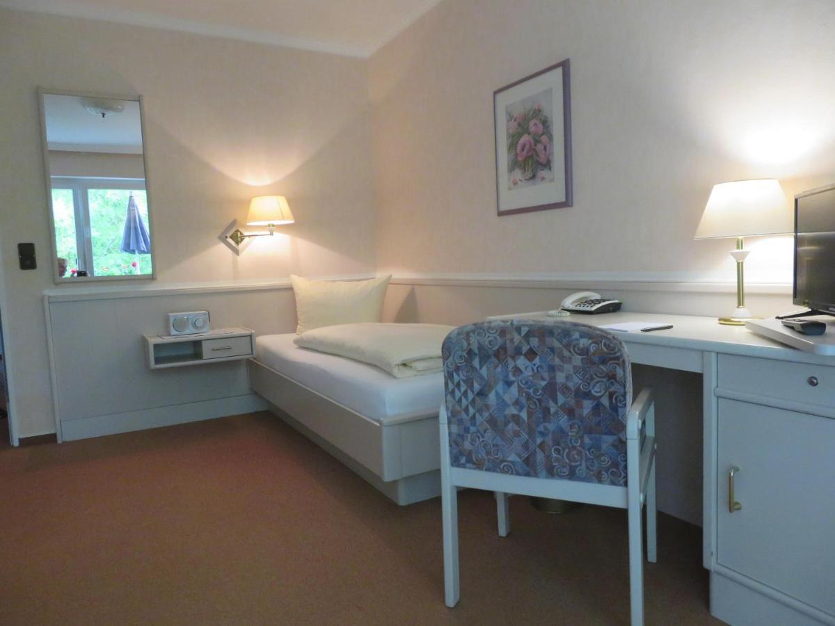 Hotel Zum Rosenteich บาดซวิสเชนอาว์น ภายนอก รูปภาพ