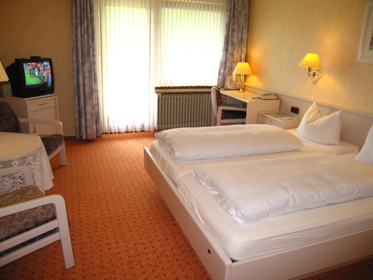Hotel Zum Rosenteich บาดซวิสเชนอาว์น ภายนอก รูปภาพ
