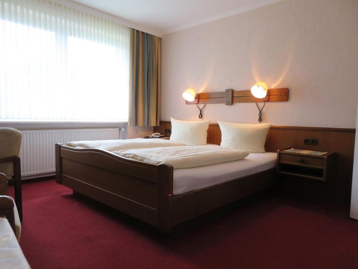 Hotel Zum Rosenteich บาดซวิสเชนอาว์น ภายนอก รูปภาพ
